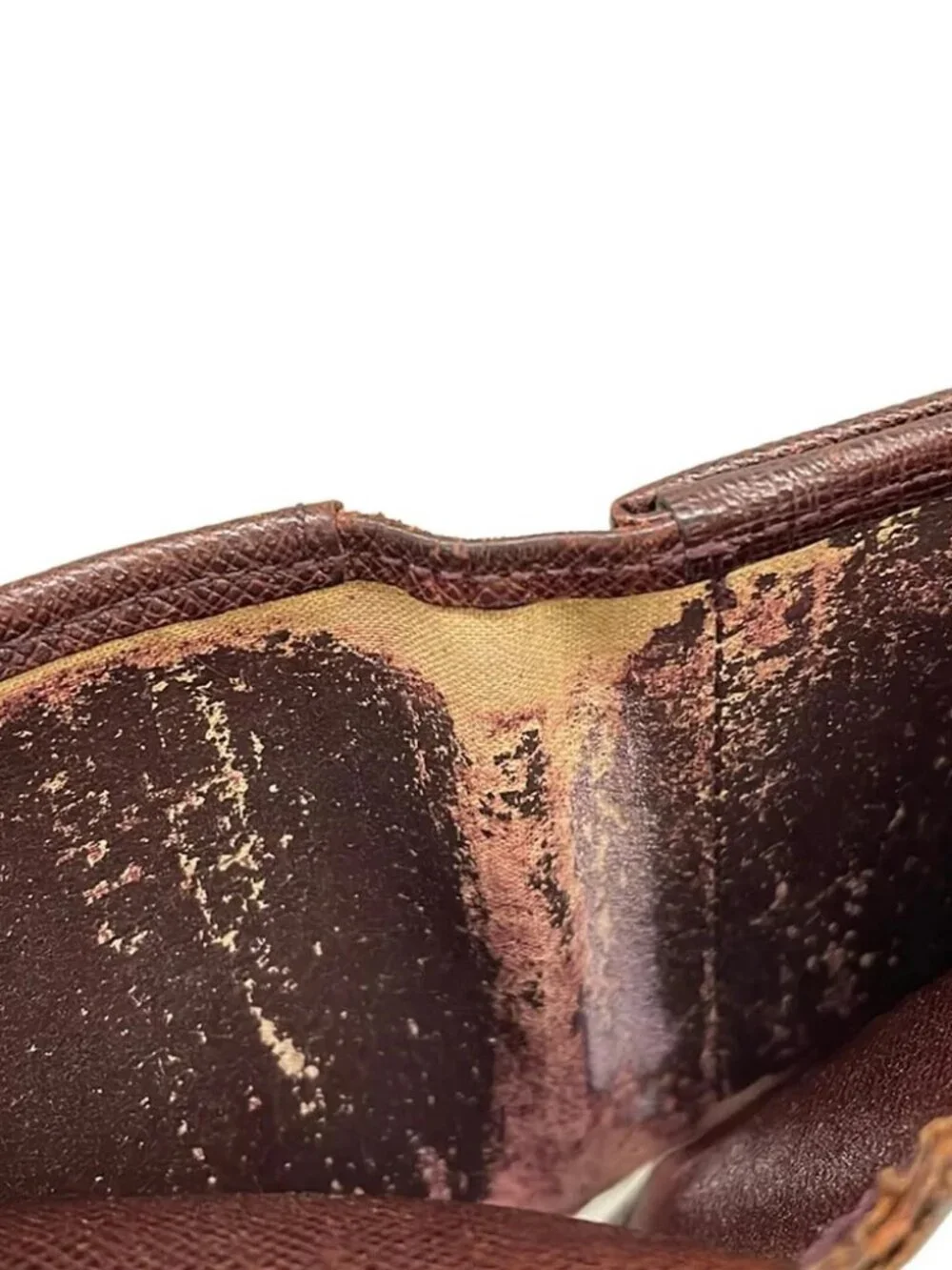 Louis Vuitton accessories	none note	